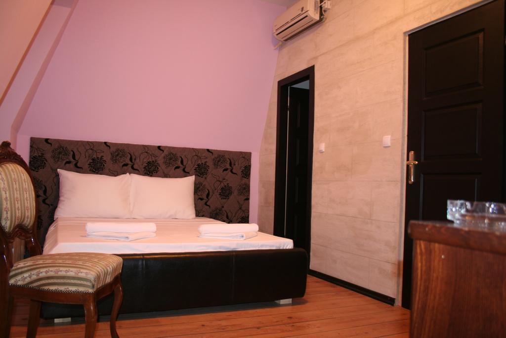 Vila Hedonija Beograd Phòng bức ảnh