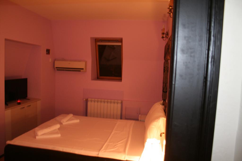 Vila Hedonija Beograd Phòng bức ảnh