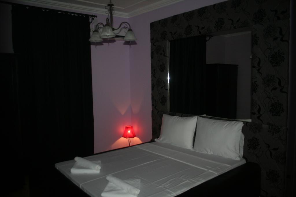 Vila Hedonija Beograd Phòng bức ảnh